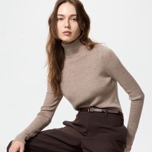 Uniqlo Beige Turtleneck Merino Wool Ribbed Sweater - Size L